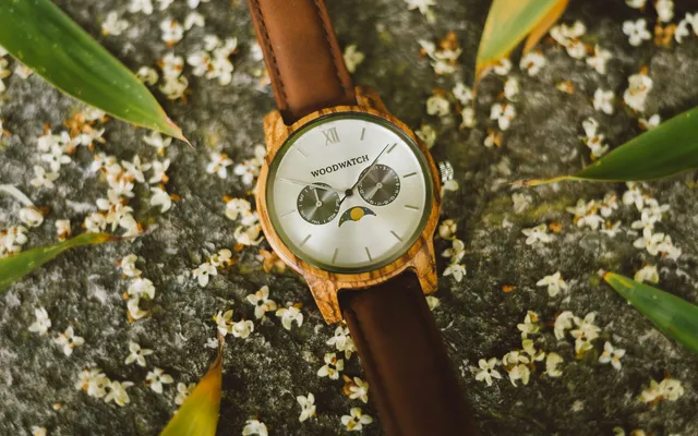 Remparts en pierre et mer à Malte